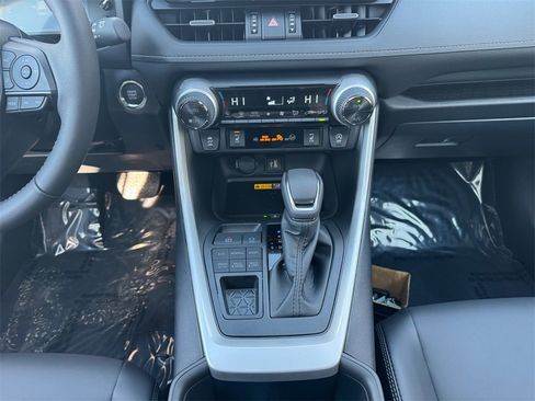 Used 2025 Toyota RAV4 XLE Premium image 11