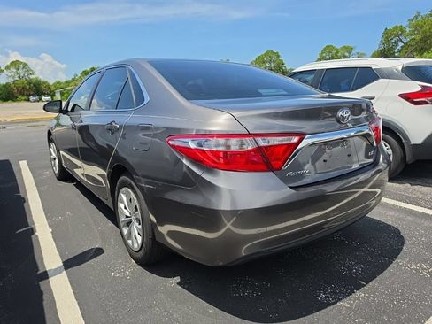 Used 2016 Toyota Camry LE FWD image 13