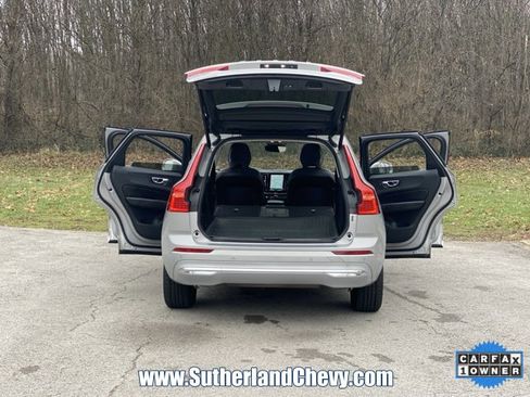 Used 2023 Volvo XC60 T8 Core image 38