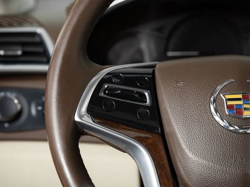 Used 2013 Cadillac SRX Luxury w/ Driver Awareness Package image 32