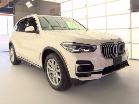 Used 2021 BMW X5 M50i w/ Executive Package AWD/4WD image 6