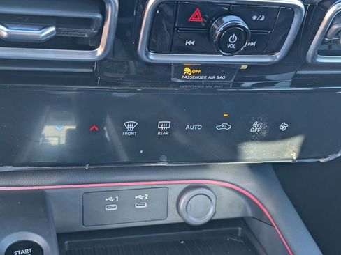 New 2026 Nissan Sentra SR FWD image 13