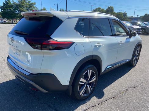 Certified 2023 Nissan Rogue SL w/ SL Premium Package FWD image 5