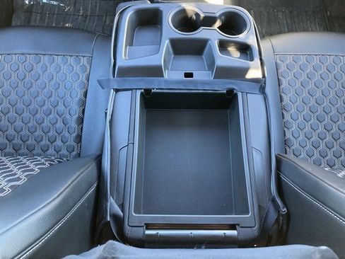 Used 2024 Chevrolet Silverado 2500 Custom w/ Custom Value Package image 30