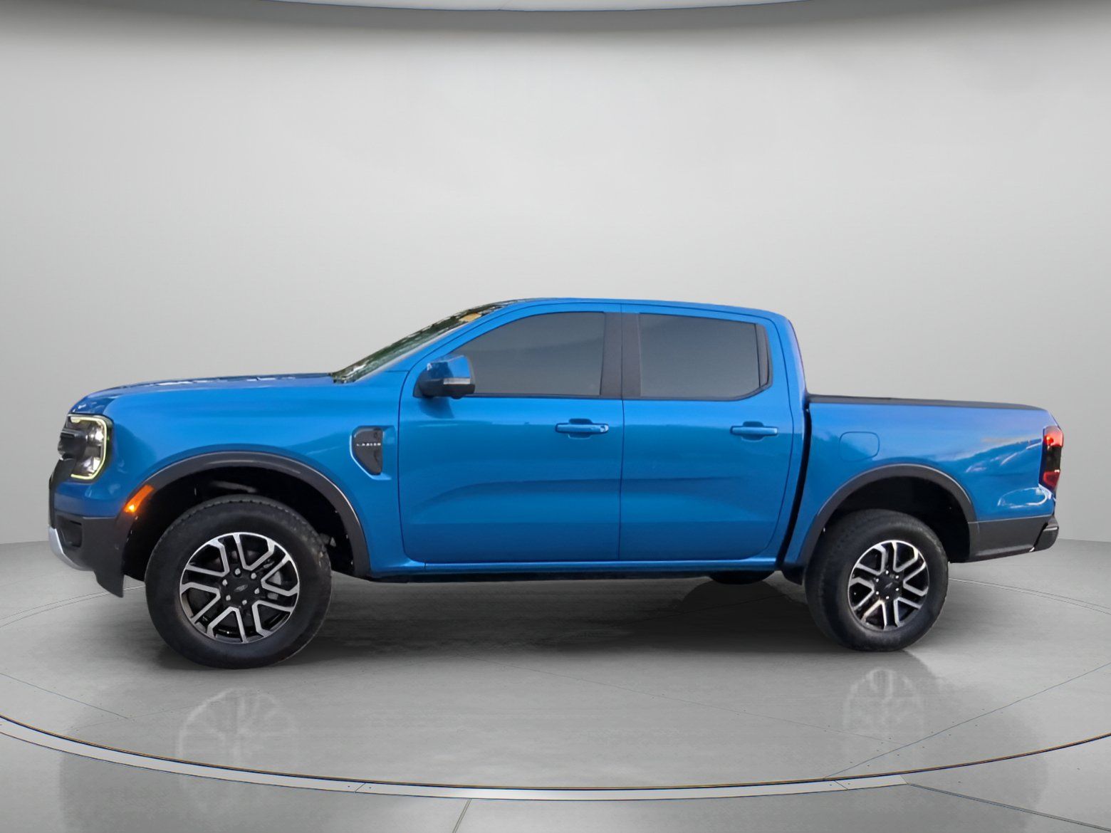 Certified 2024 Ford Ranger Lariat w/ Trailer Tow Package RWD image 12