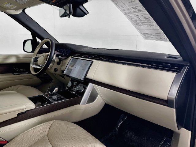 Used 2023 Land Rover Range Rover Long Wheelbase Autobiography AWD/4WD image 33