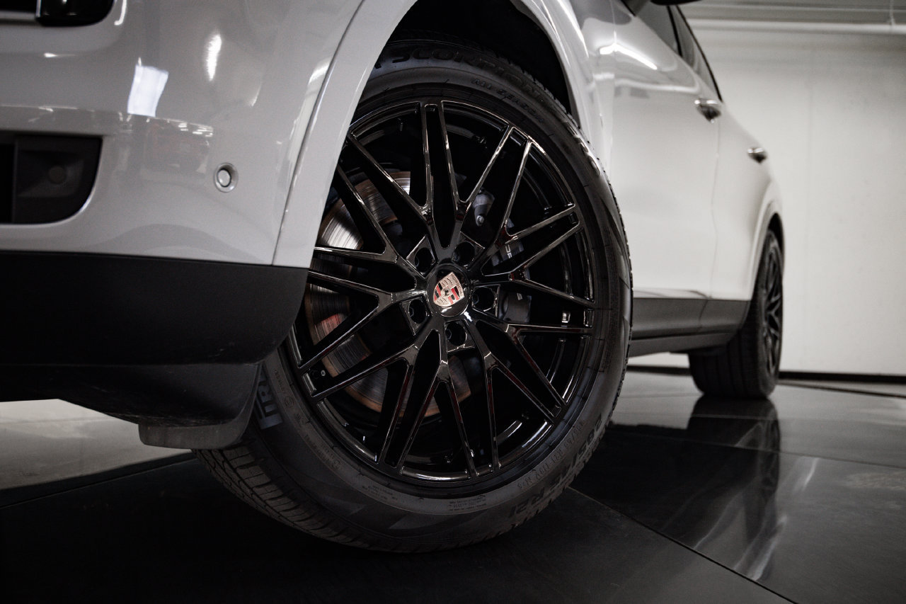 Certified 2026 Porsche Cayenne Coupe AWD/4WD image 12