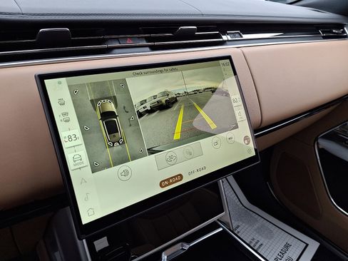 New 2026 Land Rover Range Rover SE image 17