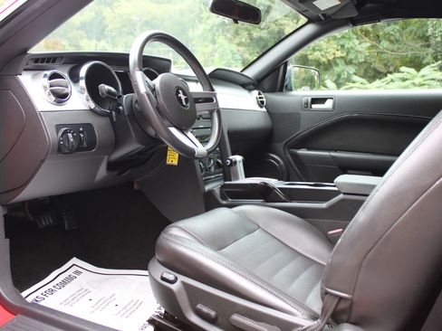 Used 2006 Ford Mustang GT image 21