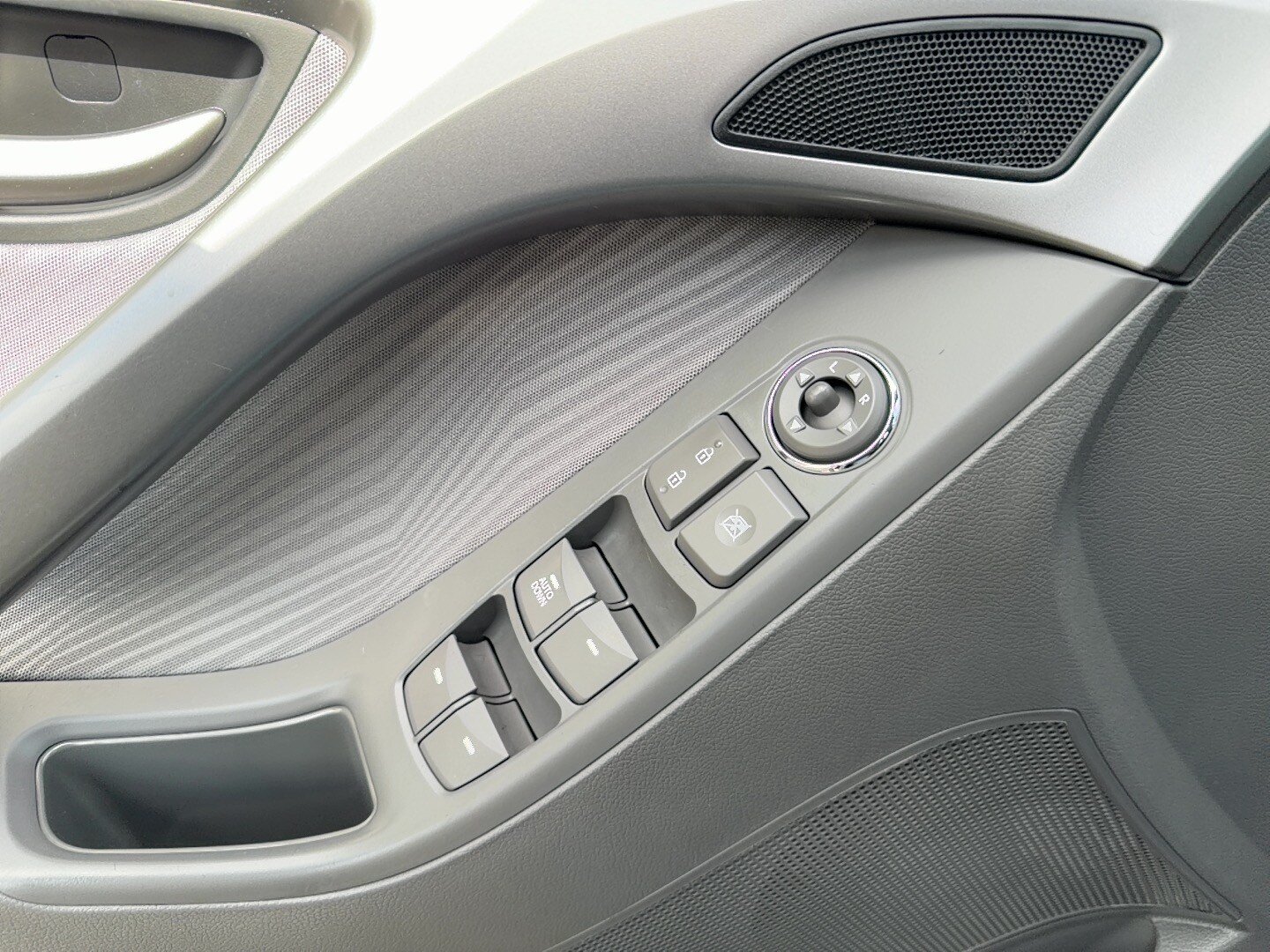 Used 2013 Hyundai Elantra GLS w/ Preferred Pkg FWD image 13