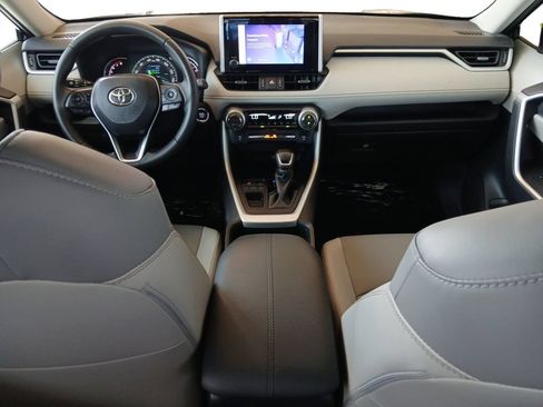 Used 2024 Toyota RAV4 XLE Premium FWD image 12