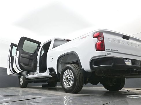 Used 2026 Chevrolet Silverado 2500 W/T image 50