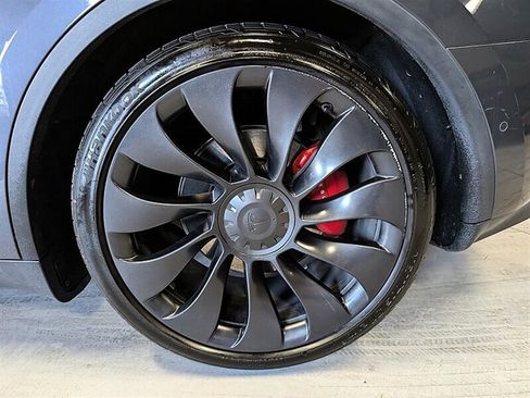 Used 2022 Tesla Model Y Performance AWD/4WD image 14