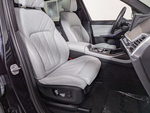 Used 2024 BMW X7 xDrive40i w/ M Sport Package AWD/4WD image 30