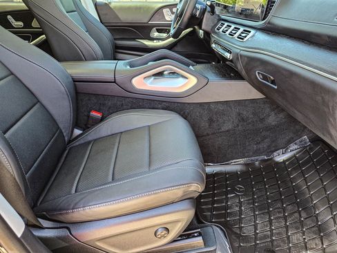 New 2026 Mercedes-Benz GLS 450 4MATIC image 40