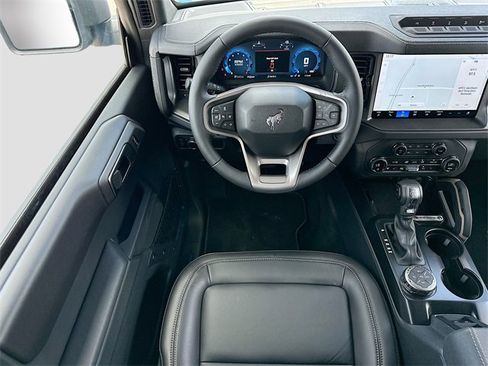 New 2025 Ford Bronco Badlands image 16
