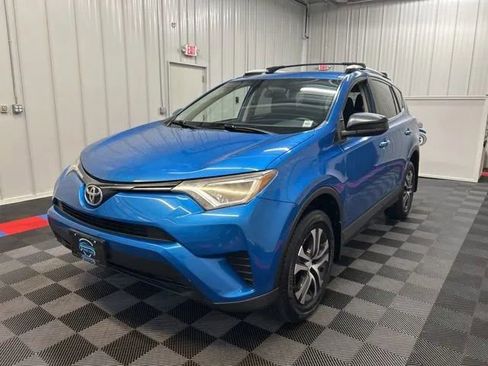 Used 2016 Toyota RAV4 LE AWD/4WD image 6