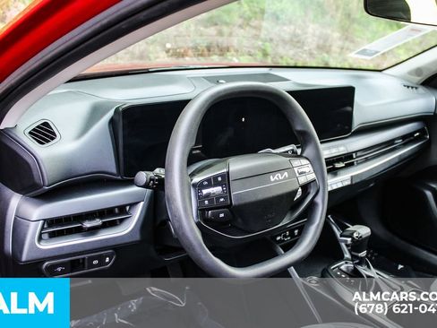 Used 2025 Kia K4 FWD image 22