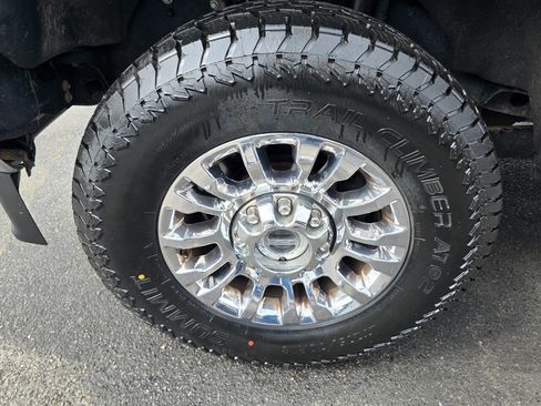 Used 2021 Ford F250 XLT w/ XLT Premium Package image 10