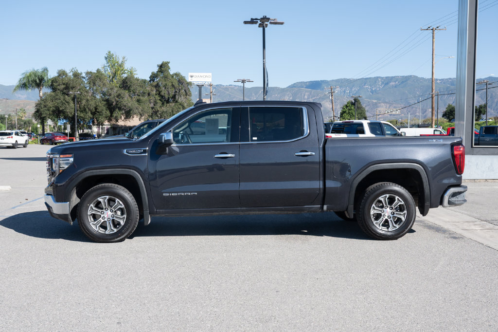 Used 2025 GMC Sierra 1500 SLT AWD/4WD image 7