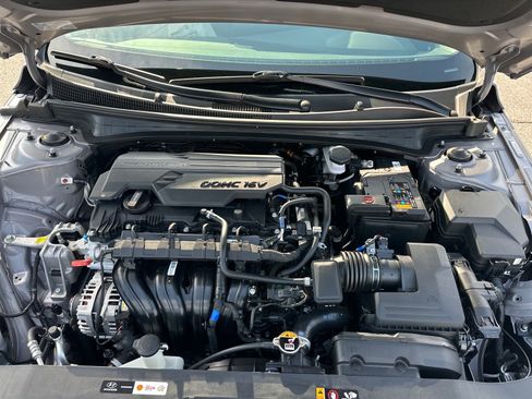 Used 2024 Hyundai Elantra SEL w/ Convenience Package FWD image 18