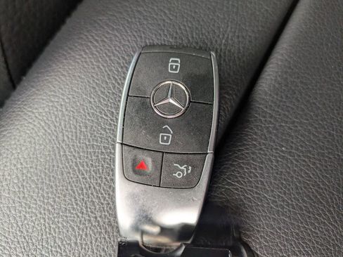 Used 2025 Mercedes-Benz GLS 450 4MATIC image 38