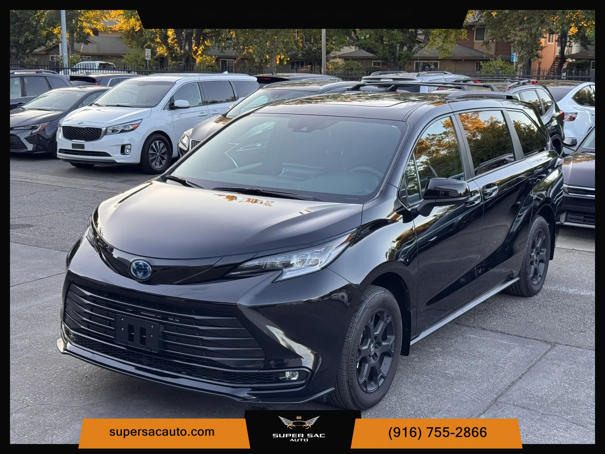 Used 2025 Toyota Sienna XLE Woodland Edition AWD/4WD image 1