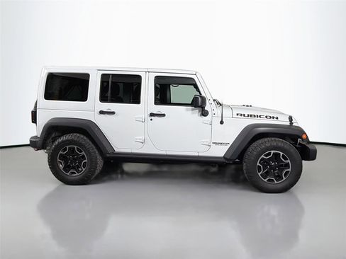Used 2016 Jeep Wrangler Unlimited Rubicon AWD/4WD image 4