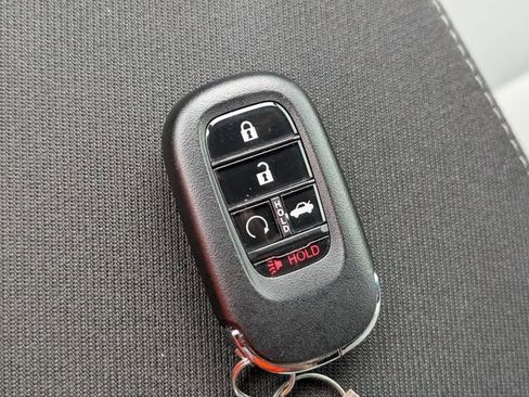 Used 2025 Honda Civic Sport image 26