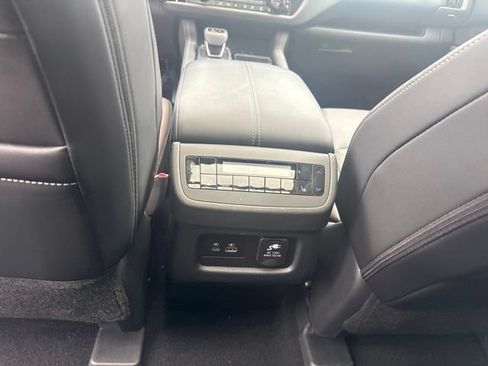 Used 2024 Nissan Pathfinder Platinum w/ Cargo Package AWD/4WD image 24