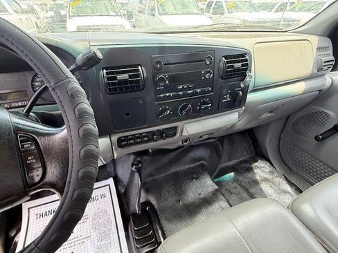 Used 2006 Ford F350 XL image 15