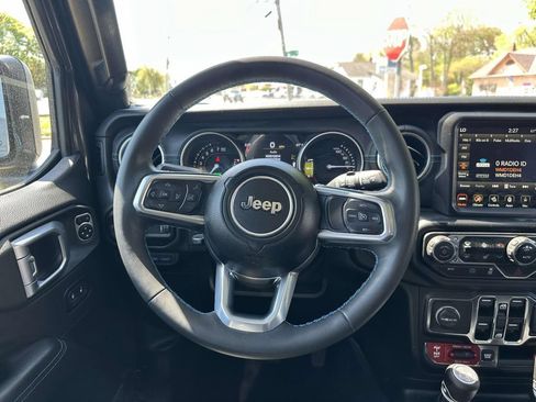Used 2023 Jeep Wrangler Unlimited Rubicon 4xe w/ Cold Weather Group AWD/4WD image 12