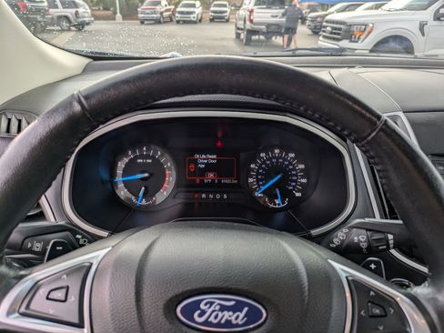 Used 2018 Ford Edge SEL w/ Ford Safe & Smart Package image 19