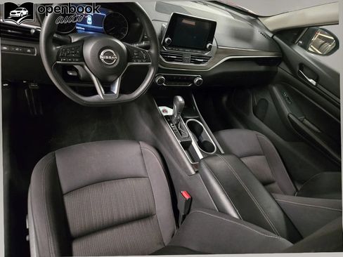 Used 2024 Nissan Altima 2.5 SV FWD image 8