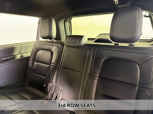 Used 2024 Lincoln Navigator L 4WD image 9
