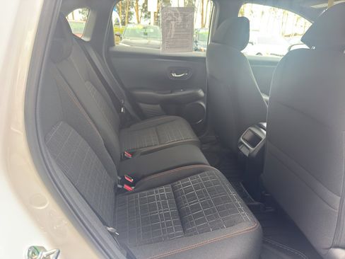 Used 2024 Honda HR-V Sport image 15