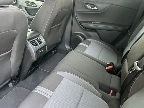 Used 2025 Chevrolet Blazer LT AWD/4WD image 4