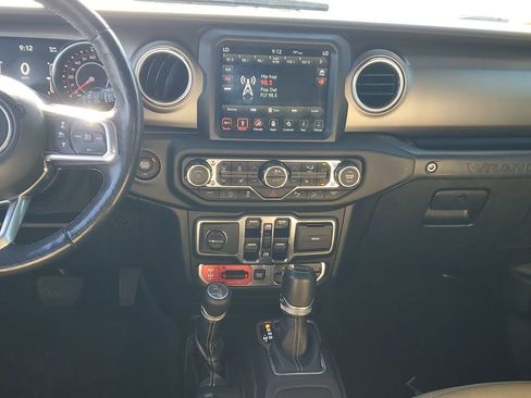 Used 2019 Jeep Wrangler Unlimited Rubicon AWD/4WD image 15