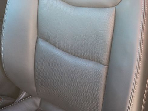 Used 2023 Cadillac XT6 Premium Luxury image 23