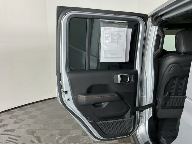 Used 2023 Jeep Gladiator Mojave w/ Cold Weather Group AWD/4WD image 26