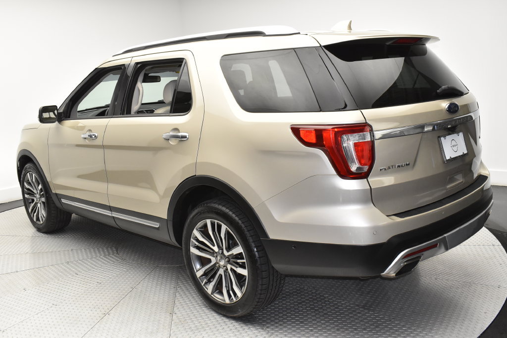 Used 2017 Ford Explorer Platinum AWD/4WD image 5