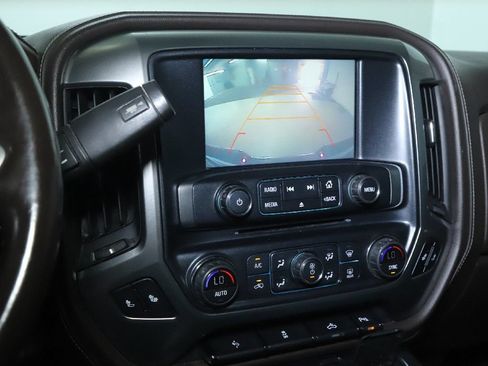 Used 2016 Chevrolet Silverado 1500 LTZ w/ LTZ Plus Package AWD/4WD image 28