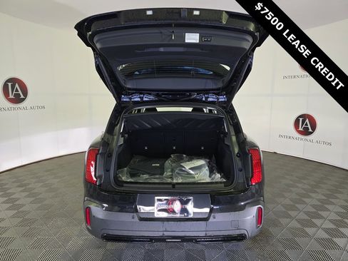 New 2025 MINI Cooper Countryman SE image 8