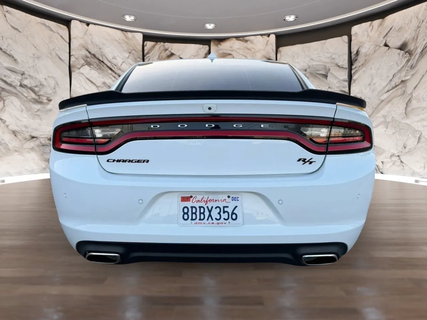 Used 2018 Dodge Charger R/T w/ Blacktop Package RWD image 7
