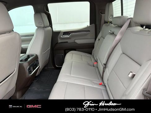 Used 2023 GMC Sierra 1500 SLT w/ SLT Premium Plus Package AWD/4WD image 11