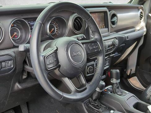 Used 2022 Jeep Gladiator Sport AWD/4WD image 9