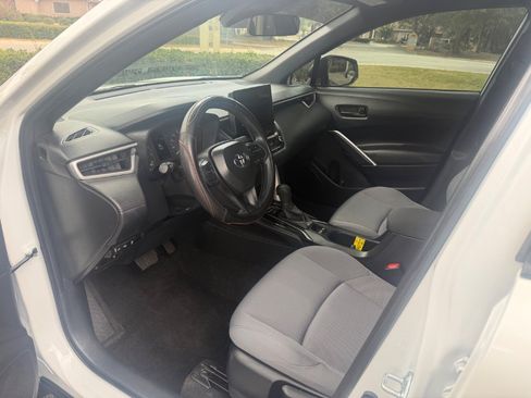 Used 2024 Toyota Corolla Cross AWD Hybrid image 12