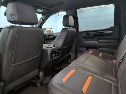 Used 2024 GMC Sierra 1500 AT4 w/ AT4 Premium Package AWD/4WD image 29