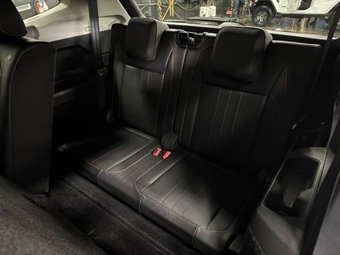 Used 2024 Volkswagen Tiguan Wolfsburg Edition image 20