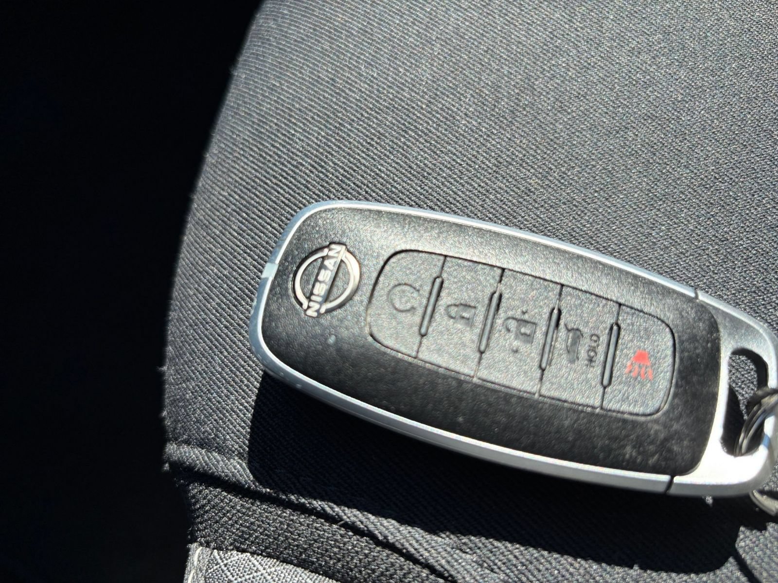 Used 2026 Nissan Pathfinder SV FWD image 26